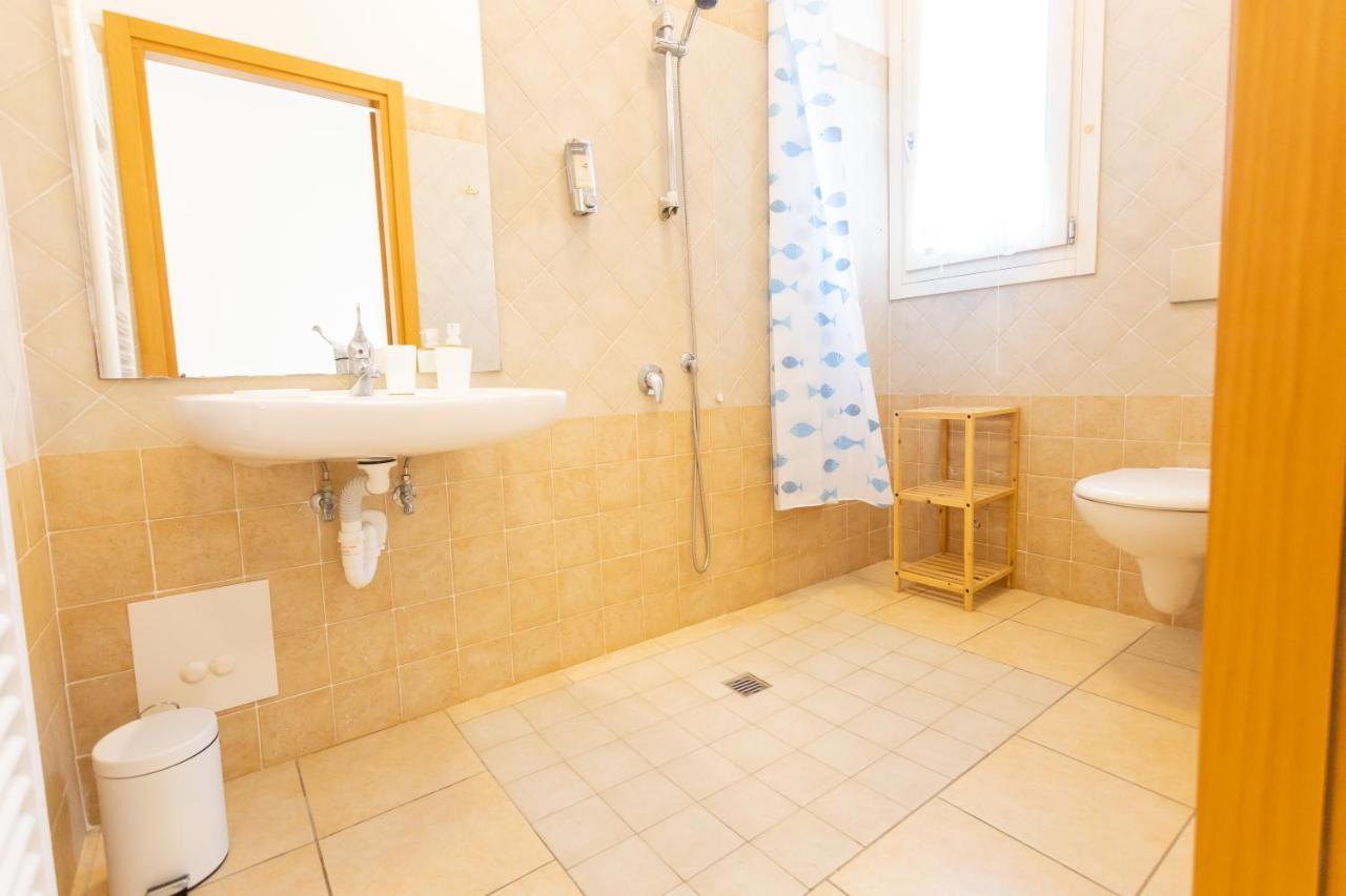 Borgo Levante Camere Порто Виро Екстериор снимка