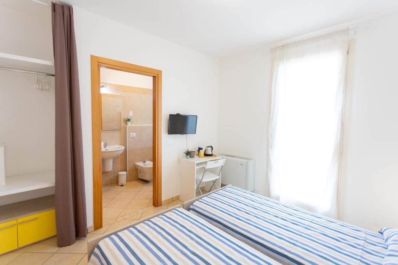 Borgo Levante Camere Порто Виро Екстериор снимка