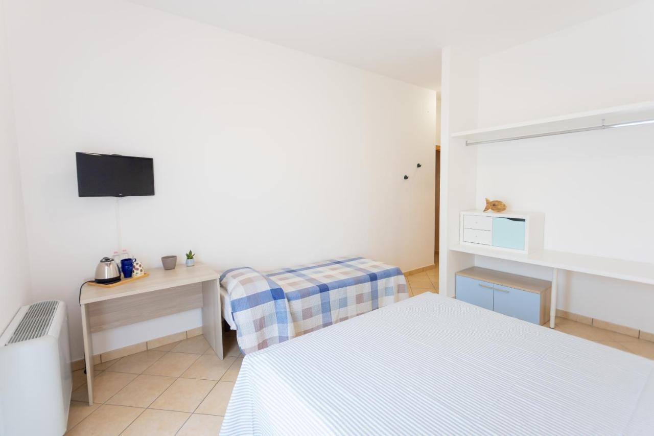 Borgo Levante Camere Порто Виро Екстериор снимка